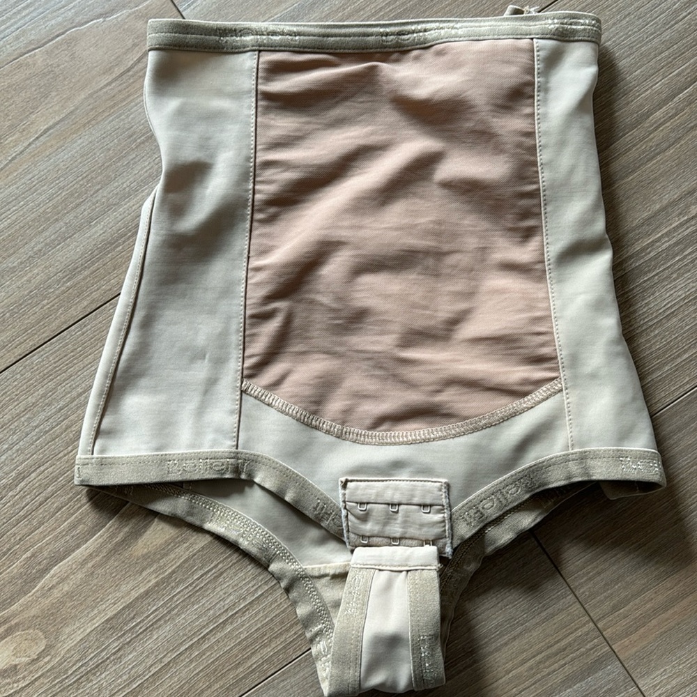 Bellefit size XS side zip corset postpartum